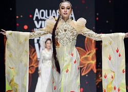 Dàn bóng hồng chuyển giới tại VIFW 2021: Hương Giang gây hụt hẫng nhẹ, Lynk Lee ngày càng tiến bộ