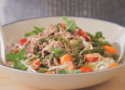 Hướng dẫn làm salad bắp cải rong nho giòn ngon lạ miệng mà lại tốt cho sức khỏe