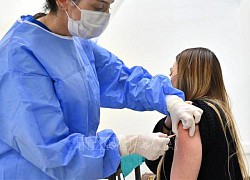 Italy cho phép người dưới 18 tuổi được tiêm mũi vaccine tăng cường