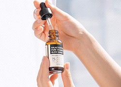 Dùng serum vitamin C ngừa lão hóa, mờ thâm nhanh mà không biết cách chọn đúng loại thích hợp thì phí tiền