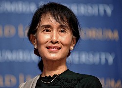 Aung San Suu Kyi bị quản thúc tại gia