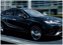 Toyota Harrier giá 'khủng' bán ra tại Đông Nam Á