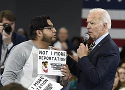 Chính quyền Biden trục xuất hàng trăm dân nhập cư, trái với lời hứa tranh cử