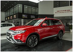 Có trong tay 1 tỉ đồng, chọn Mitsubishi Outlander hay Toyota Corolla Cross?