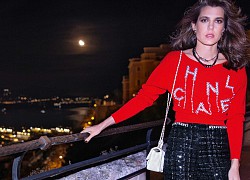 Công nương Charlotte Casiraghi "xuất thần" với khí chất ngời ngời trong chiến dịch quảng bá của Chanel