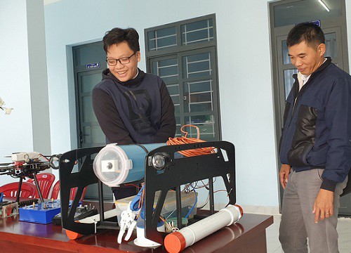 Học sinh làm robot nghiên cứu địa chất thủy văn