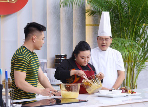 "Thánh cải lương" Phạm Huyền Trâm liếc xéo vì bị Lê Dương Bảo Lâm chê "mặt ác"