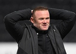 Wayne Rooney mát tay trên cương vị HLV