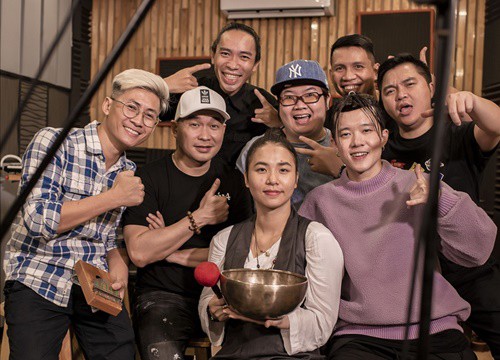 Young Uno cắn phải lưỡi khi rap trong bài mới của MTV