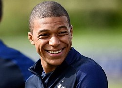 Mbappe từng hỏi có phải cởi giày khi được mời lên xe của Zidane