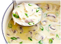 Soup gà nấu theo cách này vừa mới lạ, vừa thơm nức mùi cốt dừa, chị em nhất định phải thử ngay!