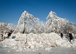 Thác lớn nhất Bắc Mỹ đóng băng