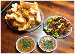 Bánh mỳ thịt xiên nướng - món ăn đường phố hấp dẫn