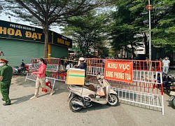 Cận cảnh phong toả chung cư 1.000 dân vì nhân viên sân bay Tân Sơn Nhất dương tính SARS-CoV-2