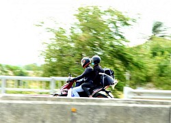 Đi xe máy về quê ăn Tết: Gian nan mà vui như 'phượt'