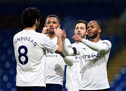 Man City tiếp tục tạo khoảng cách ba điểm với Man Utd