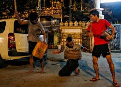 Người Myanmar khua nồi gõ chảo phản đối đảo chính