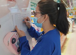 Nhiều sinh viên ở lại TP.HCM, làm thêm xuyên Tết