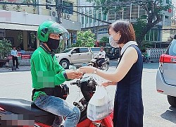 Ở Hà Nội ăn Tết vì Covid-19, nữ sinh bật khóc vì hành động của shipper