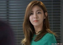 Phát hiện người yêu đang ôm hôn một cô gái, tôi lao vào đánh ghen nhưng cô gái kia lại ôm bụng cười