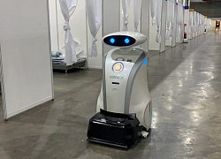 Robot mang lại tiếng cười cho các bệnh nhân Covid-19 ở Anh
