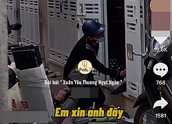 Tết đến nơi vẫn chưa đòi được tiền, thanh niên đến nhà quỳ gối van xin nhưng con nợ bên trong vẫn cực "nhây" khiến dân mạng phẫn nộ