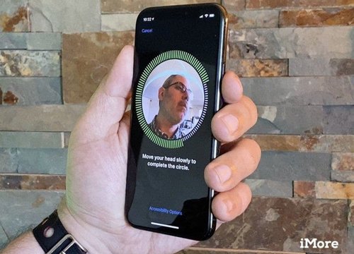 Apple bị kiện vì Face ID