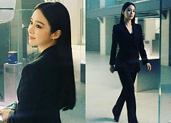 Kim Tae Hee lột xác từ nữ thần thành &#8220;soái tỷ&#8221; ngầu đét, kéo đến ảnh cận mặt không ai tin là mẹ bỉm U40 đã có 2 con