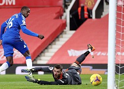 Sai lầm liên tiếp, De Gea mất suất bắt chính ở Man Utd?