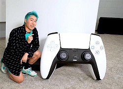 Youtuber chi 1,6 tỷ đồng để tạo ra chiếc PS5 khổng lồ có độ cao hơn 3 mét, giữ kỷ lục Guinness