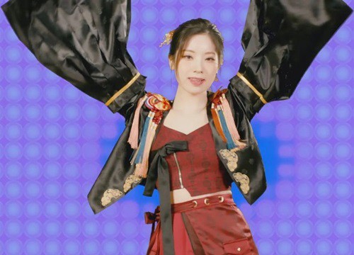 Cứ ngỡ Dahyun (TWICE) đụng hàng hanbok với Jisoo (BLACKPINK) nhưng sự thực ê chề hơn nhiều