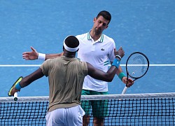 Djokovic cáu gắt trong trận thắng vòng 2 Australian Open