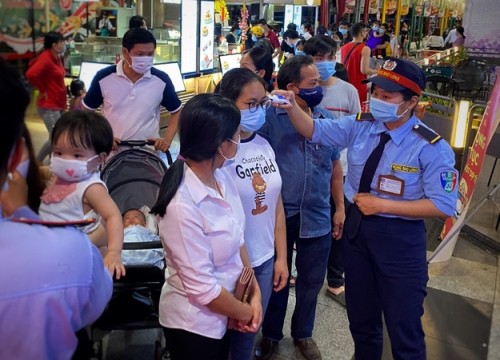 Ngăn Covid-19 vào siêu thị, trung tâm thương mại