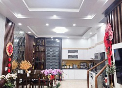 Nhà phố 3 tầng được trang hoàng sắc đỏ rực rỡ đón xuân sang ở Hải Phòng