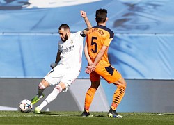 Benzema ghi tuyệt phẩm, Real Madrid đua gắt với Barca