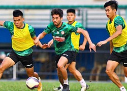 Bom tấn V-League lần đầu tiết lộ về cuộc "đào tẩu" khỏi đội bóng bầu Đức