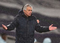 Tottenham thua thảm, HLV Mourinho nói Man City không xứng đáng hưởng phạt đền