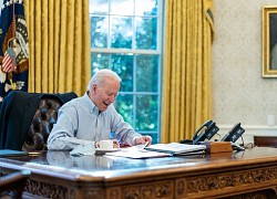 Biden ví Nhà Trắng như 'lồng mạ vàng'