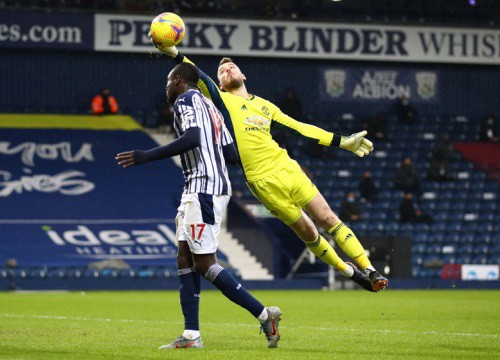 MU bán tháo David De Gea hè tới