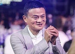 Người già xếp hàng dài nhận lì xì của Jack Ma vì tin giả