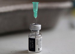 Nhật Bản nỗ lực gạt bỏ hoài nghi vaccine Covid-19