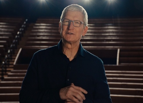 Tim Cook: 'Apple đã chuẩn bị thứ lớn lao hơn cả iPhone'