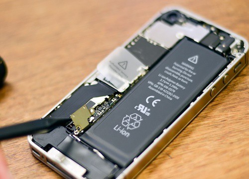 Apple phát triển phụ kiện từ tính cho pin của iPhone