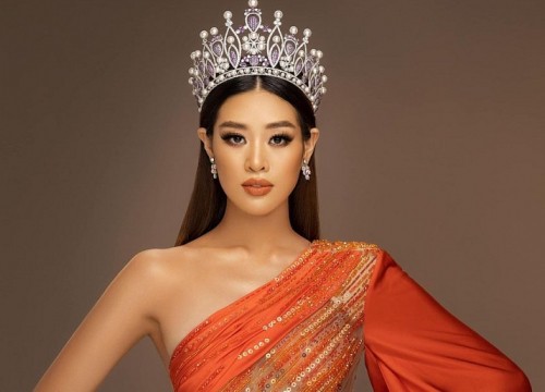 Khánh Vân bị 'ném đá' vì nói tiếng Việt trong clip của Miss Universe