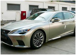 Lexus LS 2021 giá cao gấp đôi Mercedes S450L tại Việt Nam có gì?