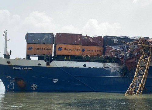 Điều tra vụ tàu container đâm cẩu tháp cầu Phước Khánh gãy đôi