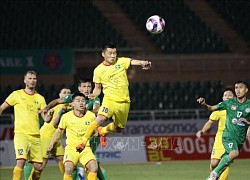 Đưa trái bóng V.League 2021 trở lại sân cỏ