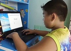 Học sinh than trời vì học online lên tới 10 tiết/ ngày, thầy cô cũng oải vì "độc thoại"