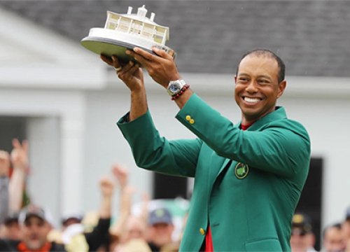 "Huyền thoại" golf thế giới Tiger Woods bị tai nạn ô tô