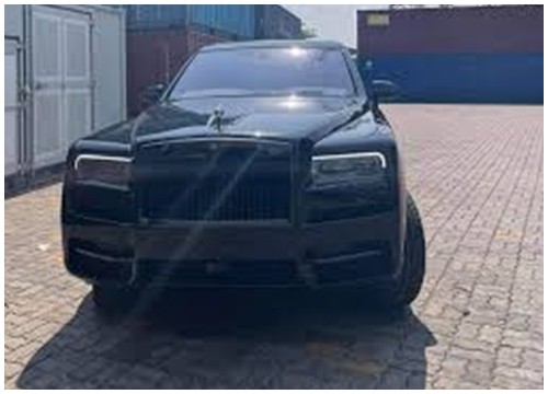 Cặp đôi SUV siêu sang Rolls-Royce Cullinan hơn 80 tỷ về Việt Nam